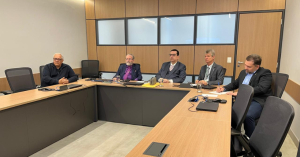 Problemas enfrentados pelos médicos na relação com operadoras de saúde são debatidos em reunião