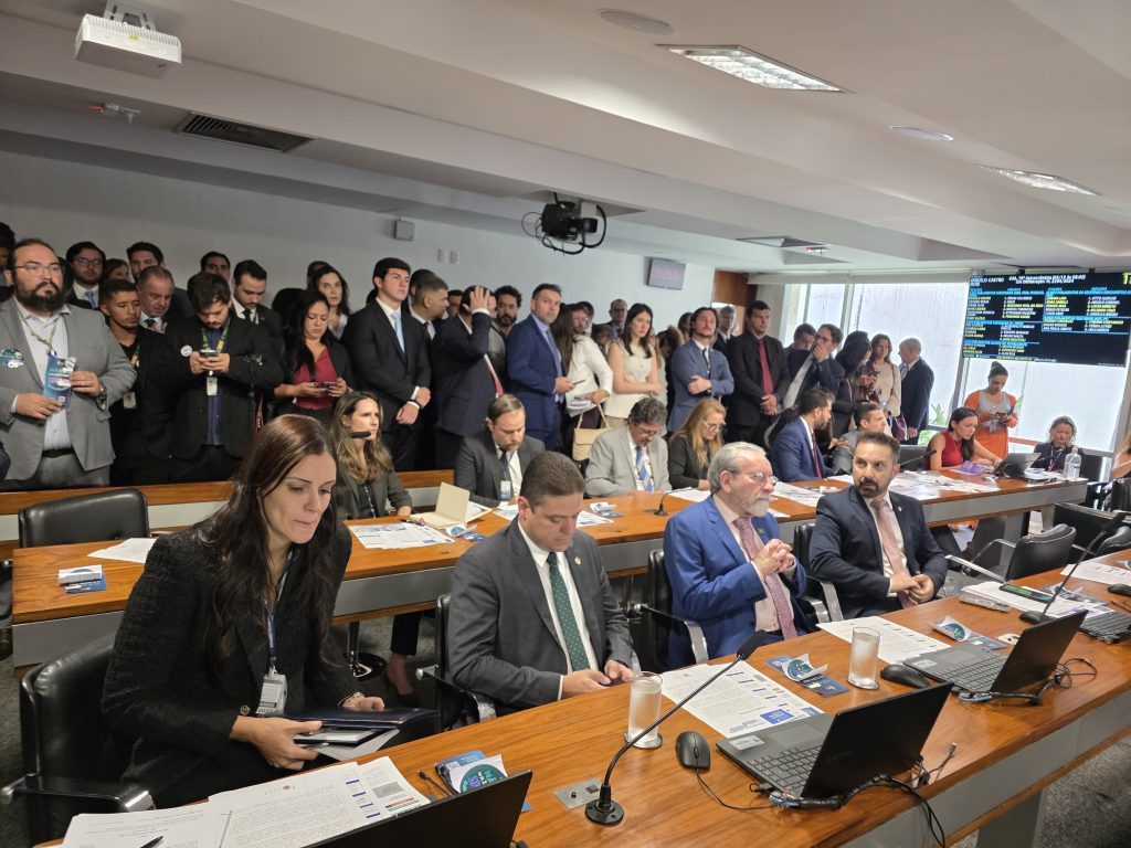 Senado inicia votação do Exame Nacional de Proficiência em Medicina