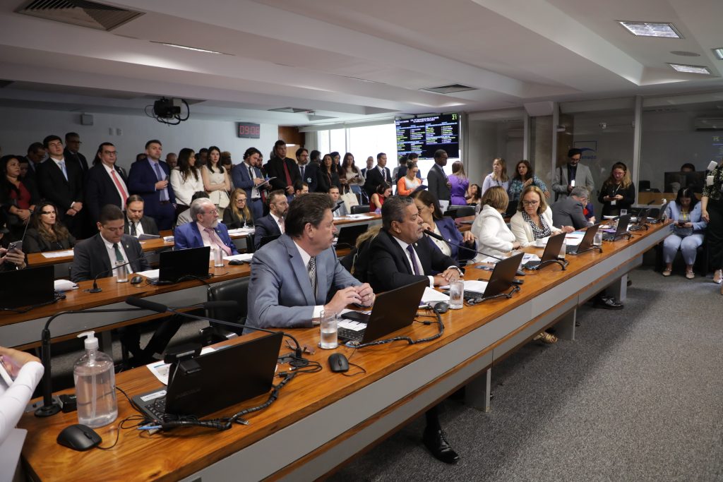 Senado debate a criação do Exame Nacional de Proficiência em Medicina