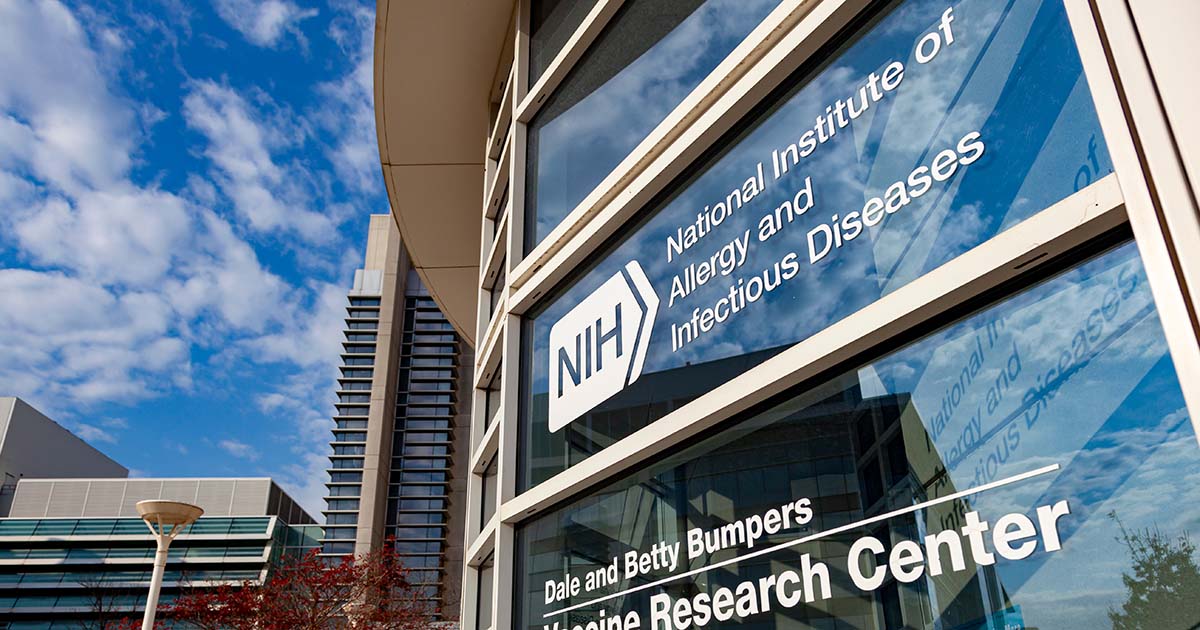 Mais de 140 organizações médicas dos EUA defendem aumento no financiamento do NIH para o ano fiscal de 2026