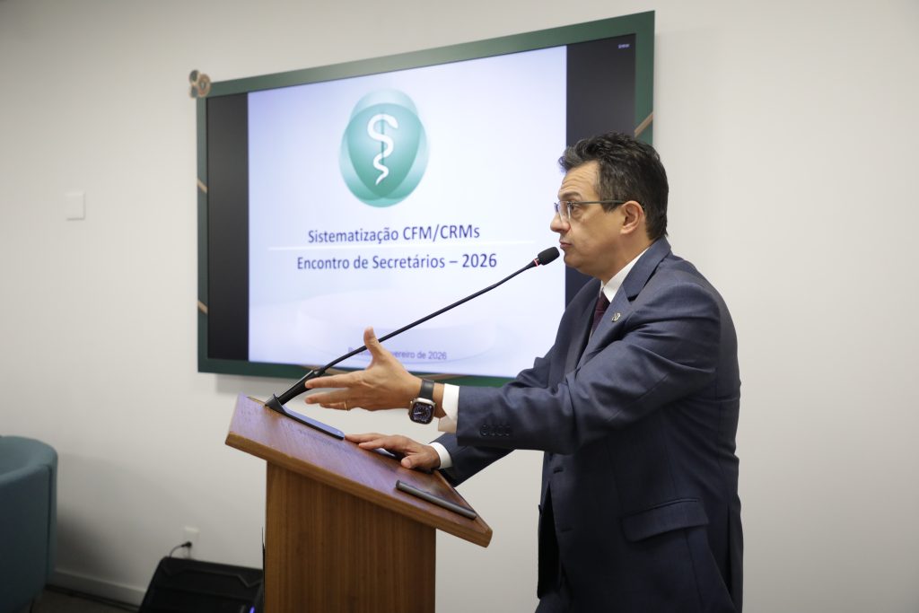 CFM reafirma compromisso com integração administrativa entre CRMs