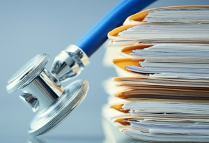 Crescimento desordenado de cursos de medicina preocupa entidades médicas no Brasil