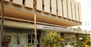 Tribunal suspende resolução que autoriza farmacêuticos a prescrever contraceptivos hormonais