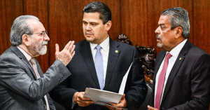 Conselho Federal de Medicina defende projetos de lei em audiência no Senado