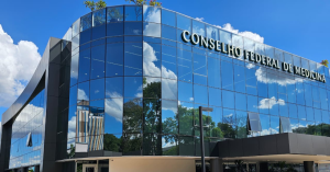 Médicos peritos federais dispensados de visto provisório em deslocamentos funcionais