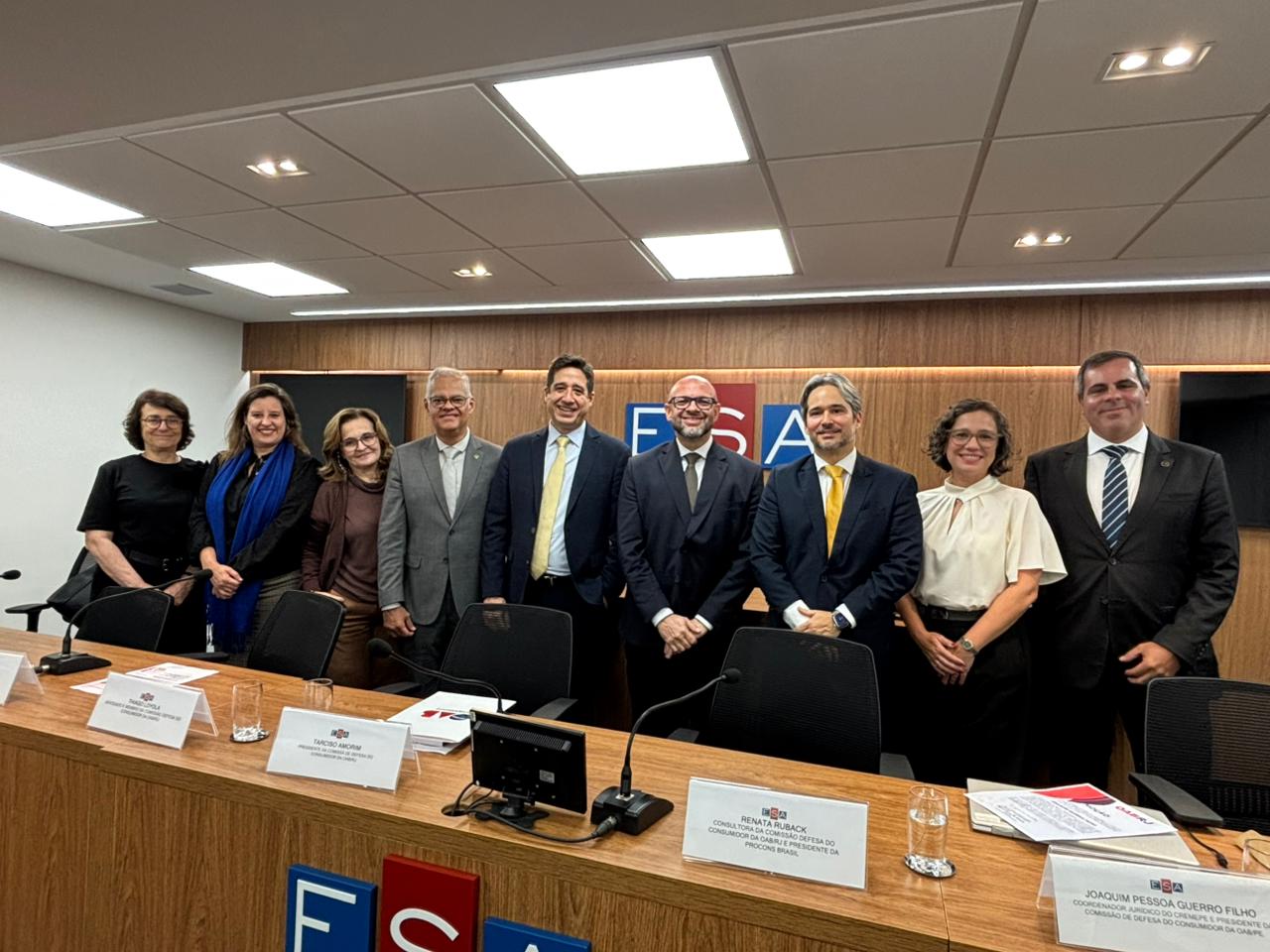 Presidente da SBD e membro da diretoria participam de evento sobre estética e saúde