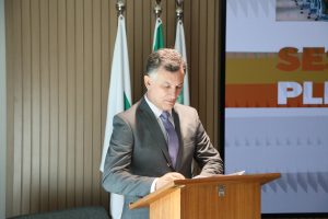 Escleroterapia para tratamento de varizes é ato privativo de médico, reforça CFM