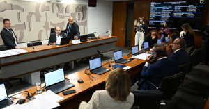 Senado confirma votação para aumento do piso salarial dos médicos
