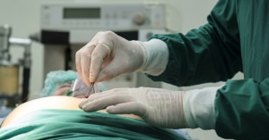 Condenação em Minas Gerais: biomédica é responsabilizada por morte e sequelas em procedimentos estéticos