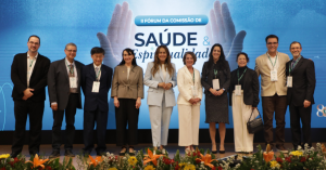 CFM discute integração entre espiritualidade, formação e prática clínica